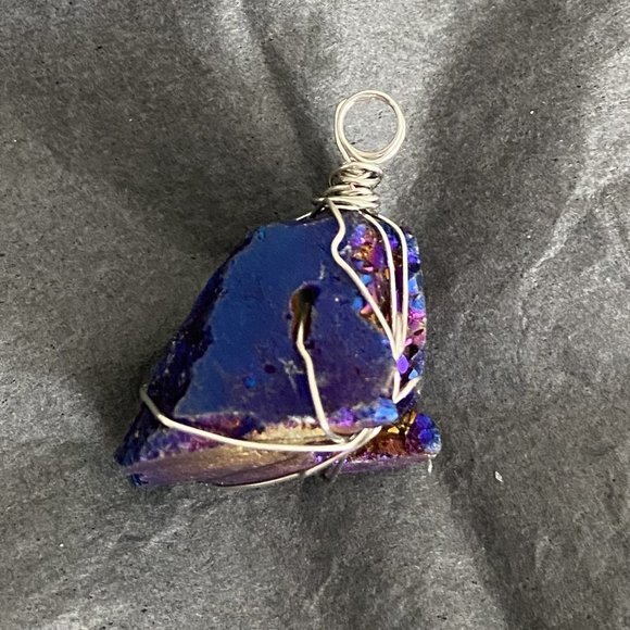Gorgeous Blue Iridescent Agate Pendant Wire Wrapped by Hand - Picture 4 of 5